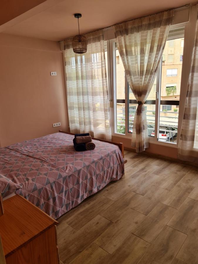 Piso Rosita Y Martin Apartment Benidorm Ngoại thất bức ảnh